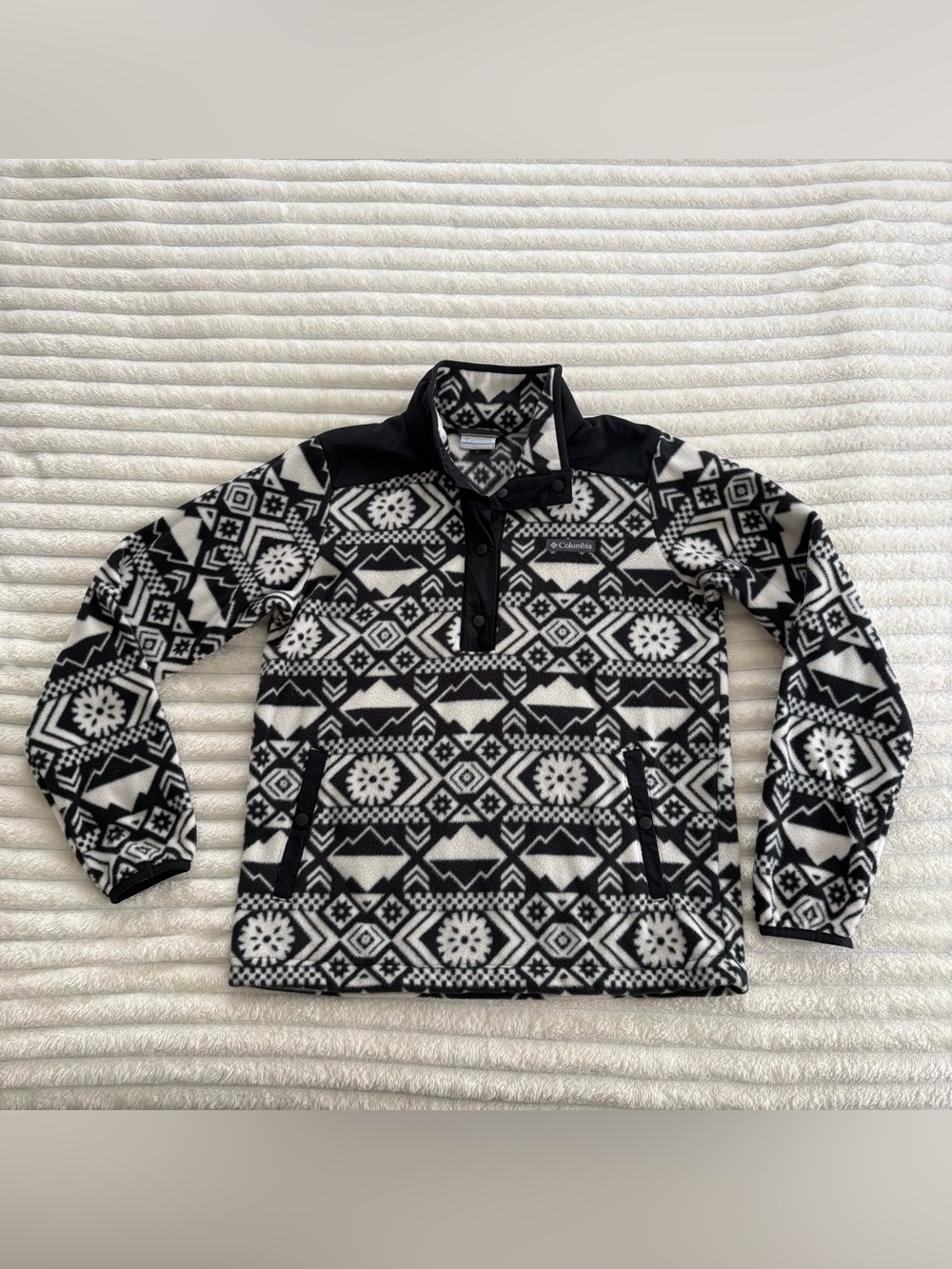 Columbia Women’s Helvetia Half Snap Geometric Snowflake Mountain Fleece Small